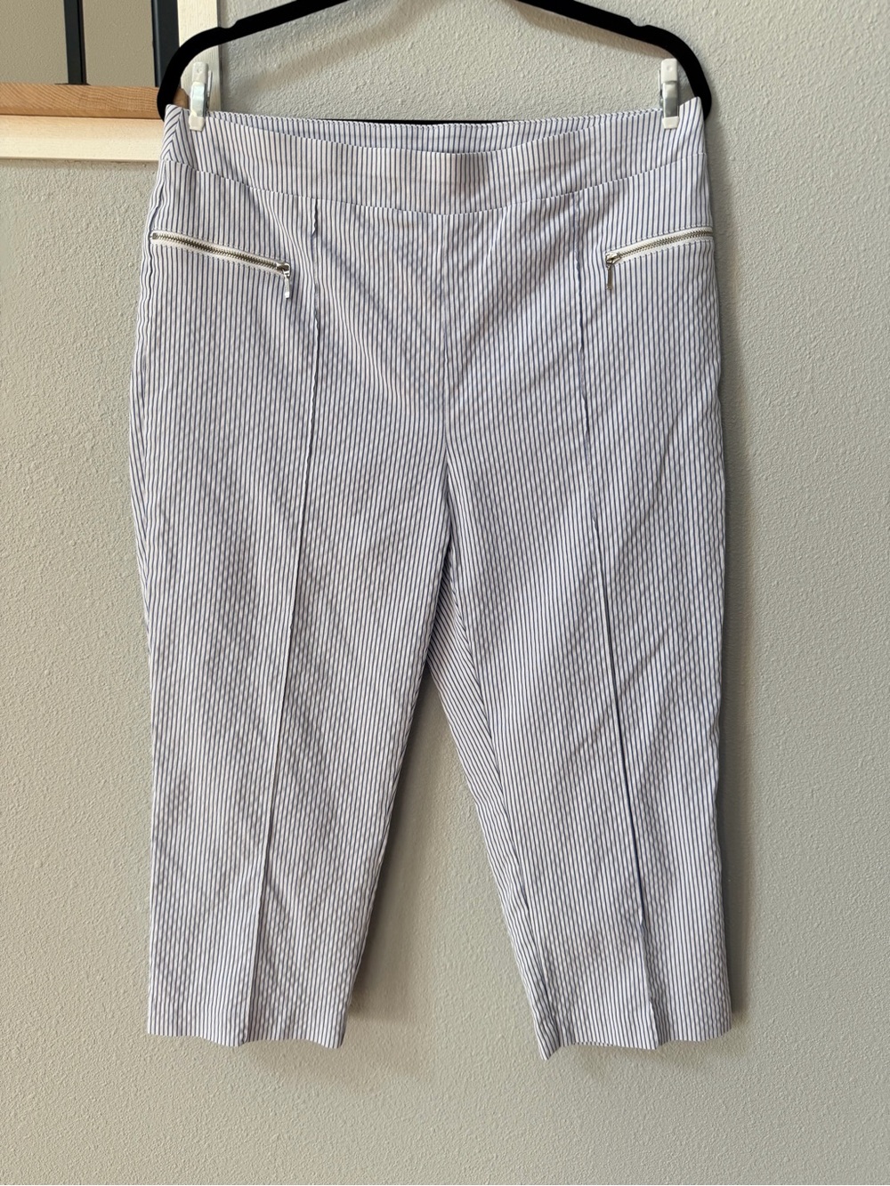 Chico's Perfect Stretch Yarndye Stripe Slim Crop Pants Blue White 2.5 US 14
